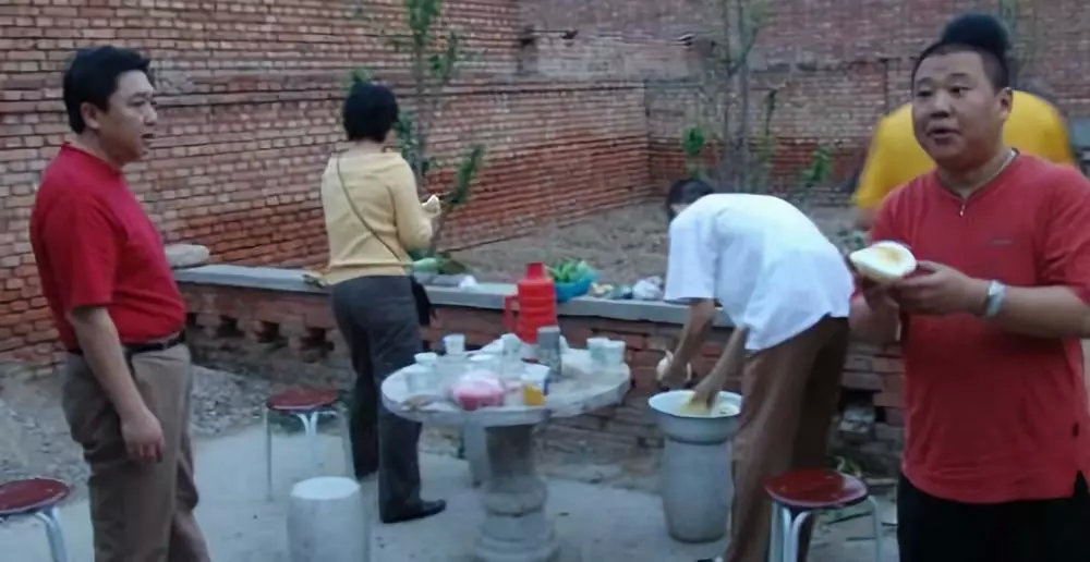 岳云鹏和郭德纲岁数差不多,哪一年岳云鹏14岁郭德纲26岁