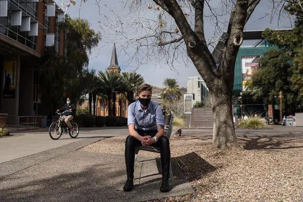 美国新冠肺炎小伙,美国医院发现新冠病毒