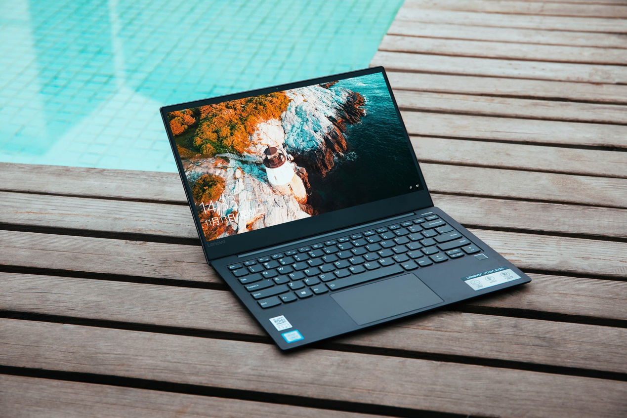 再说轻薄没性能，我就用联想YOGAS730打你脸