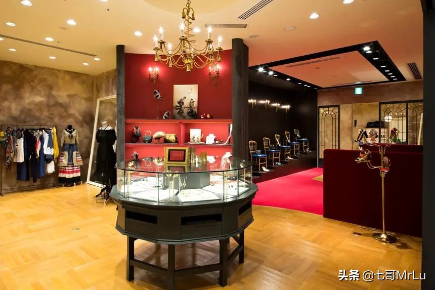 红遍日本潮流圈的「买手界宜家」，究竟有什么魔力？