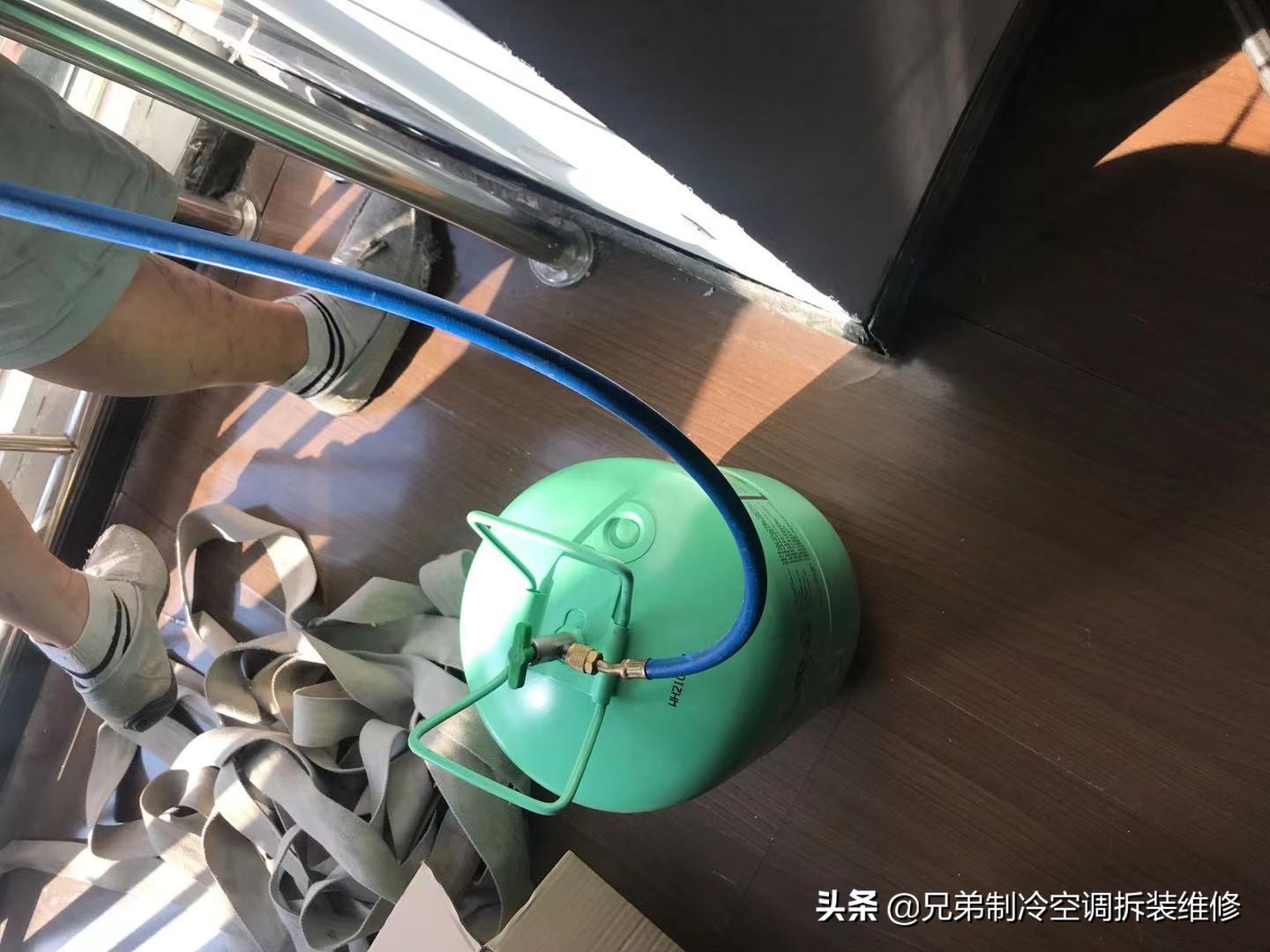 空调加氟教程一般多少钱一次,空调加氟温度16度加氟加几个压