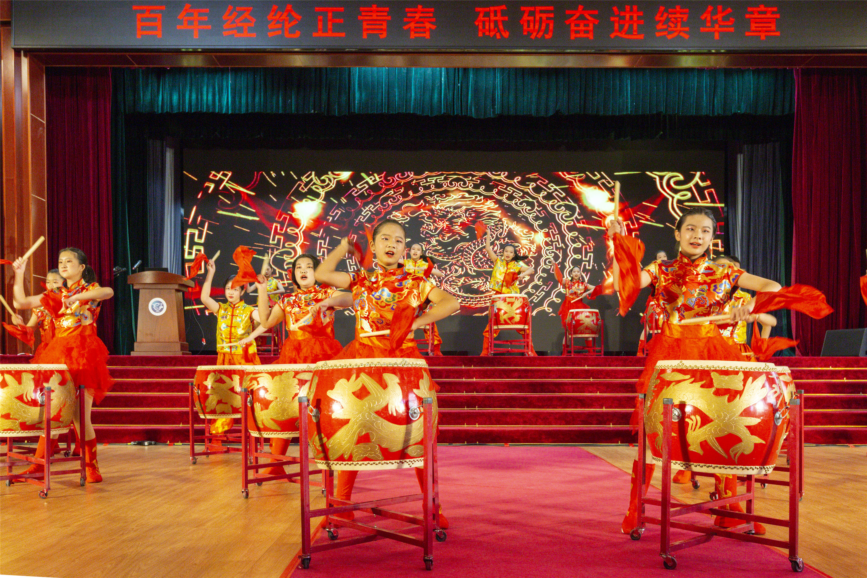 陈经纶中学完整照片,陈经纶中学2019届开学典礼