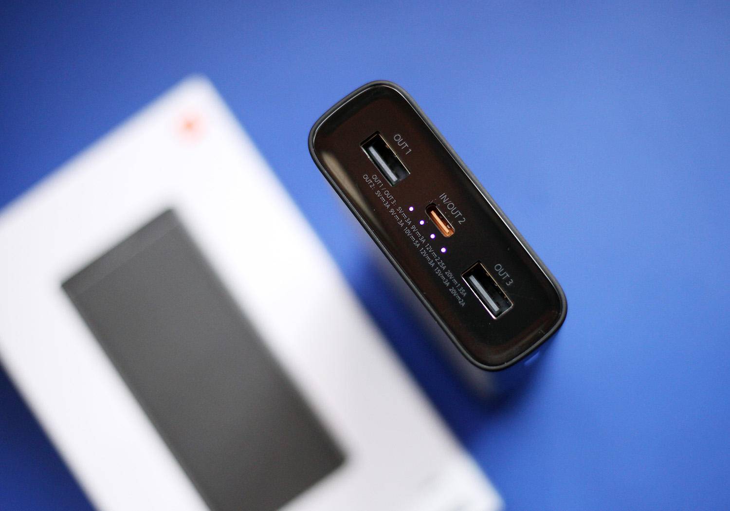 选移动电源只看小轻美就错了!我来教你如何选