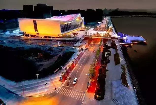 市中心豪华3房180平米单价5千多,这个豪宅