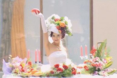 消失15年的万人迷又上热搜，这才是隐藏最深的女性教科书