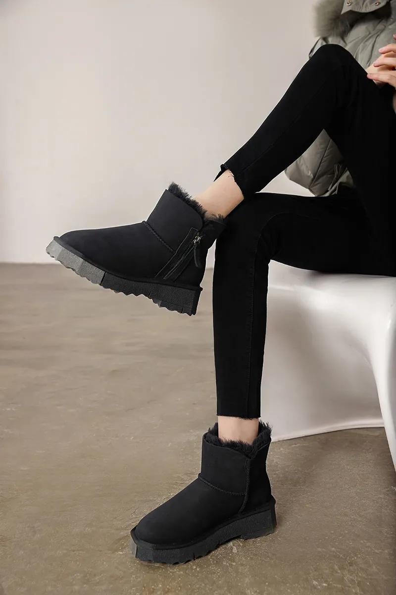 舒服保暖防滑的雪地靴,冬天穿什么样的雪地靴最保暖呢