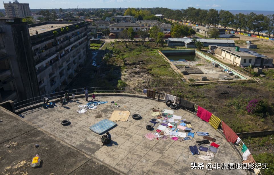 穷人免费住不谈钱，格兰德旗下最失败的奢华酒店—非洲的荒唐事