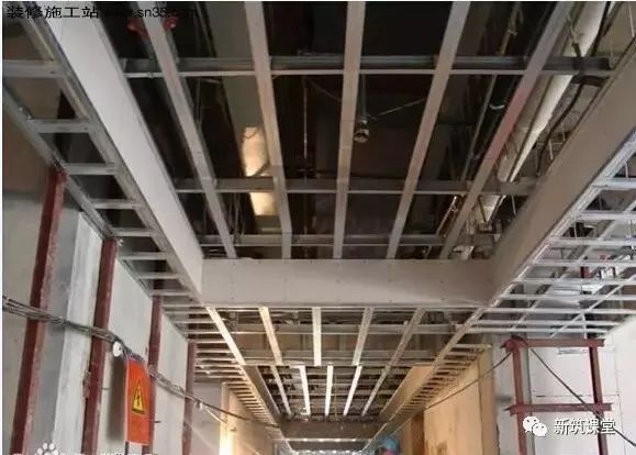 轻钢龙骨石膏板造型吊顶施工视频,石膏板天花吊顶施工全过程