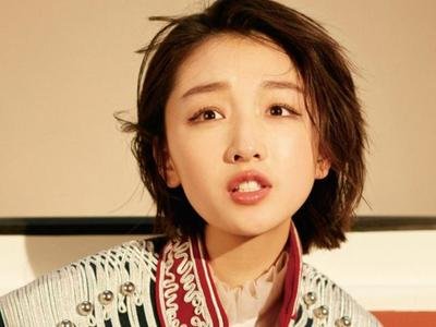 易烊千玺周冬雨壁咚照片,易烊千玺与周冬雨曝光照片