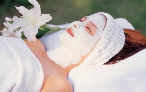 40岁还不老的女神,40岁用抗老紧肤面膜好吗