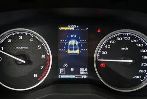 最畅销的斯巴鲁SUV，售22万起，还配全时四驱，选它还是新CRV？