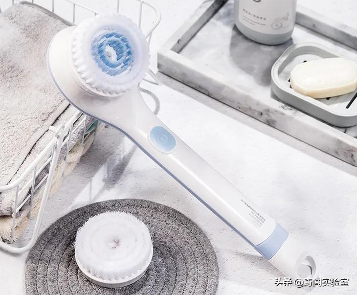 自己搓澡搓不到后背怎么办,洗澡怎样才能搓干净后背