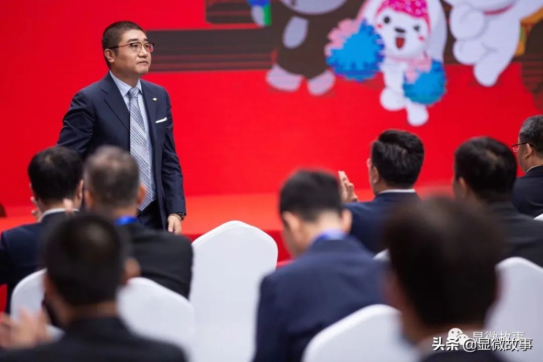 专访京东徐雷:除了上市外不穿西装,做个直播卖房的“摇滚老炮”