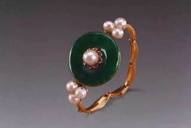 金镯是土大款的专属？NO！它的时尚不可抵挡