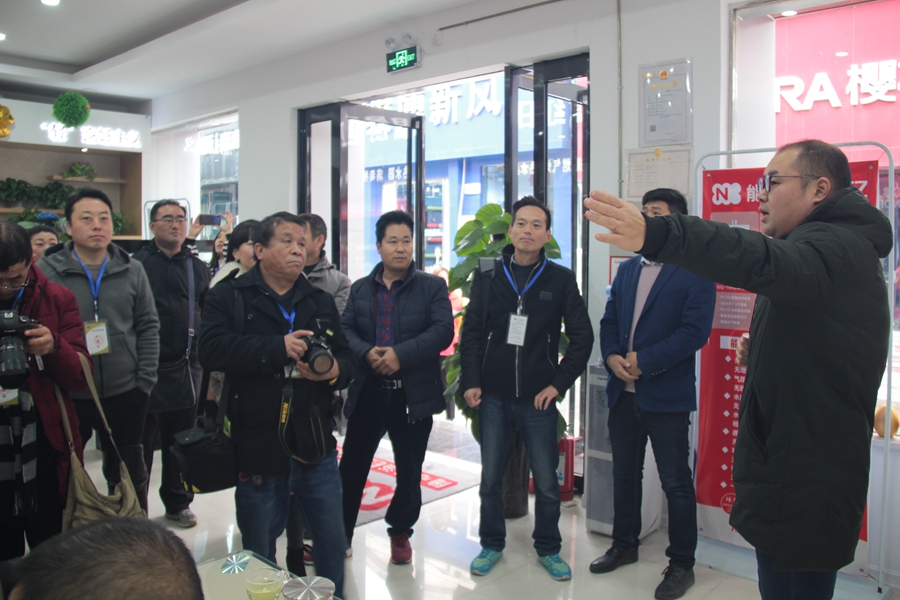 新洛阳信息港对认证商家开展走访回访活动助推企业发展