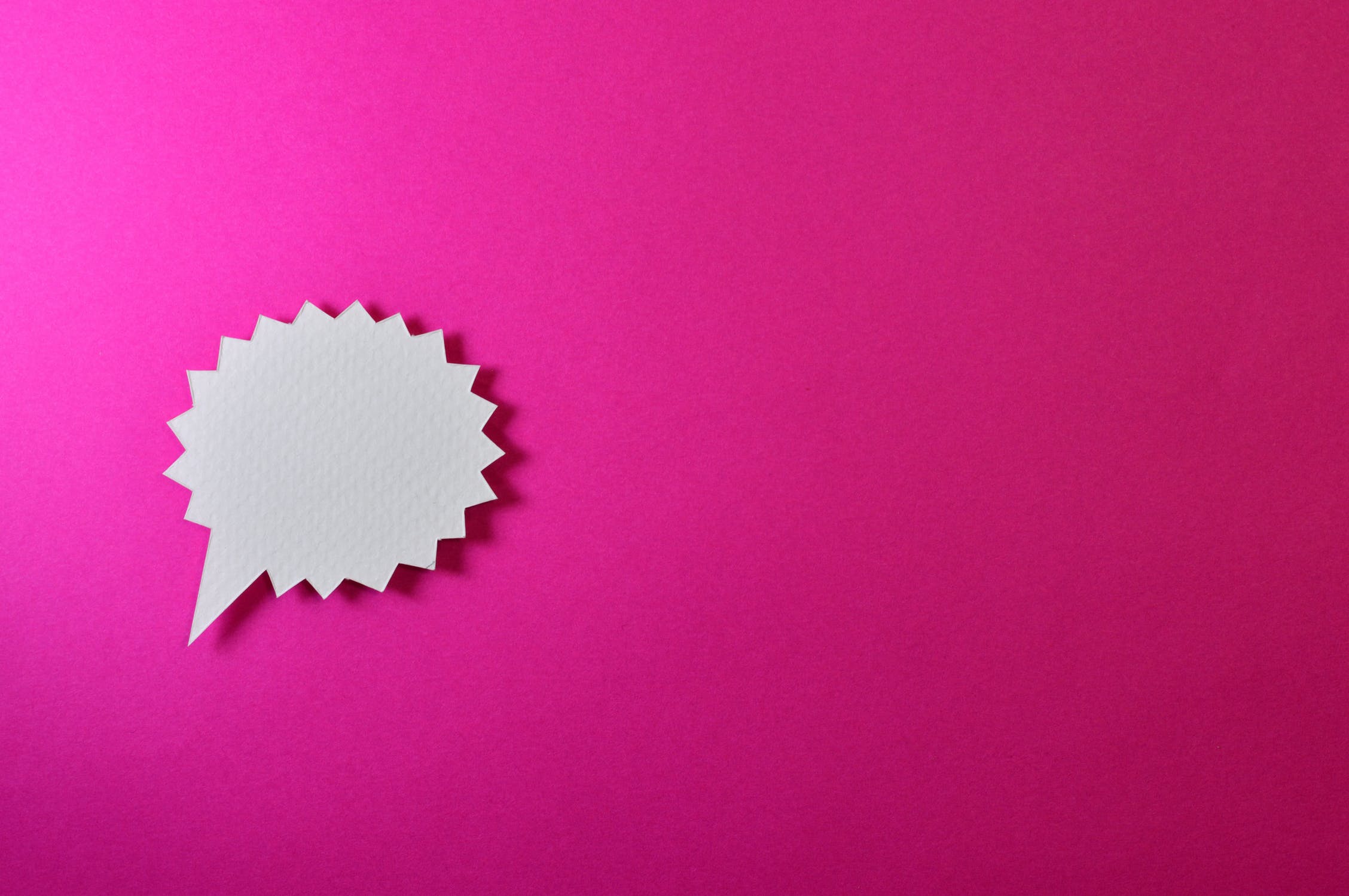 给好友发了句好久不见,他秒回我,扫个码呗