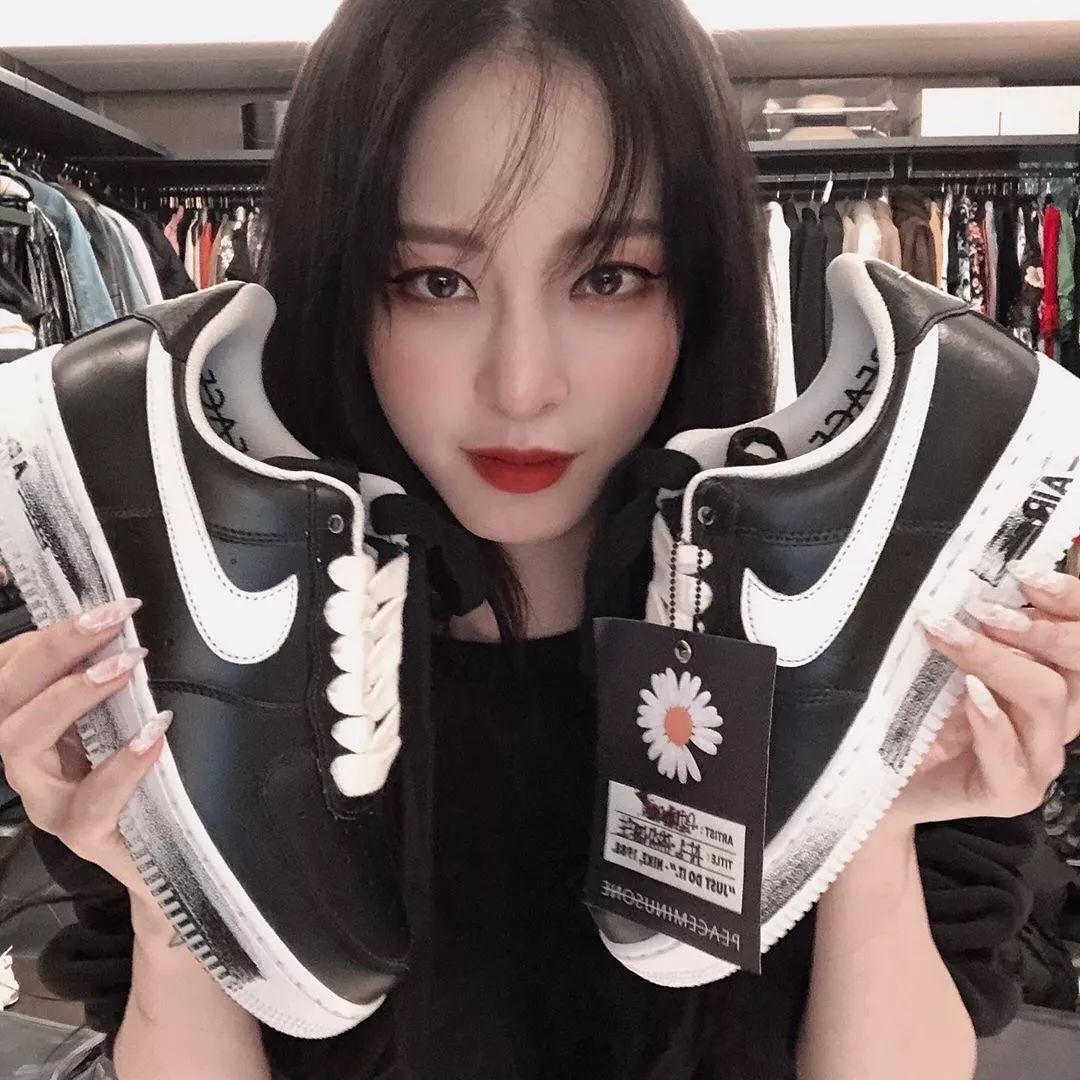 ins韩国温柔穿搭冬季裤子,韩国ins风穿搭女生高级感