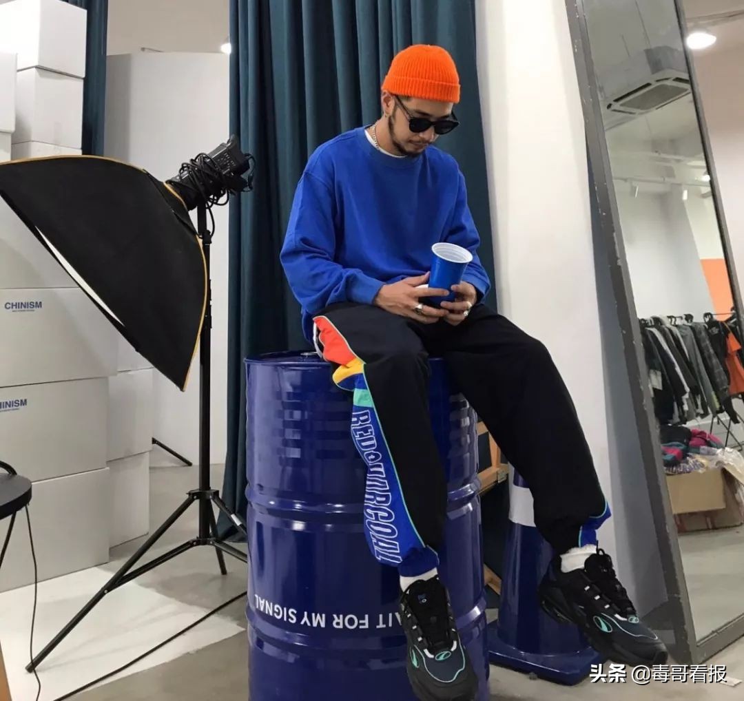 puma全面反光的鞋子,puma全掌碳板钉鞋测评