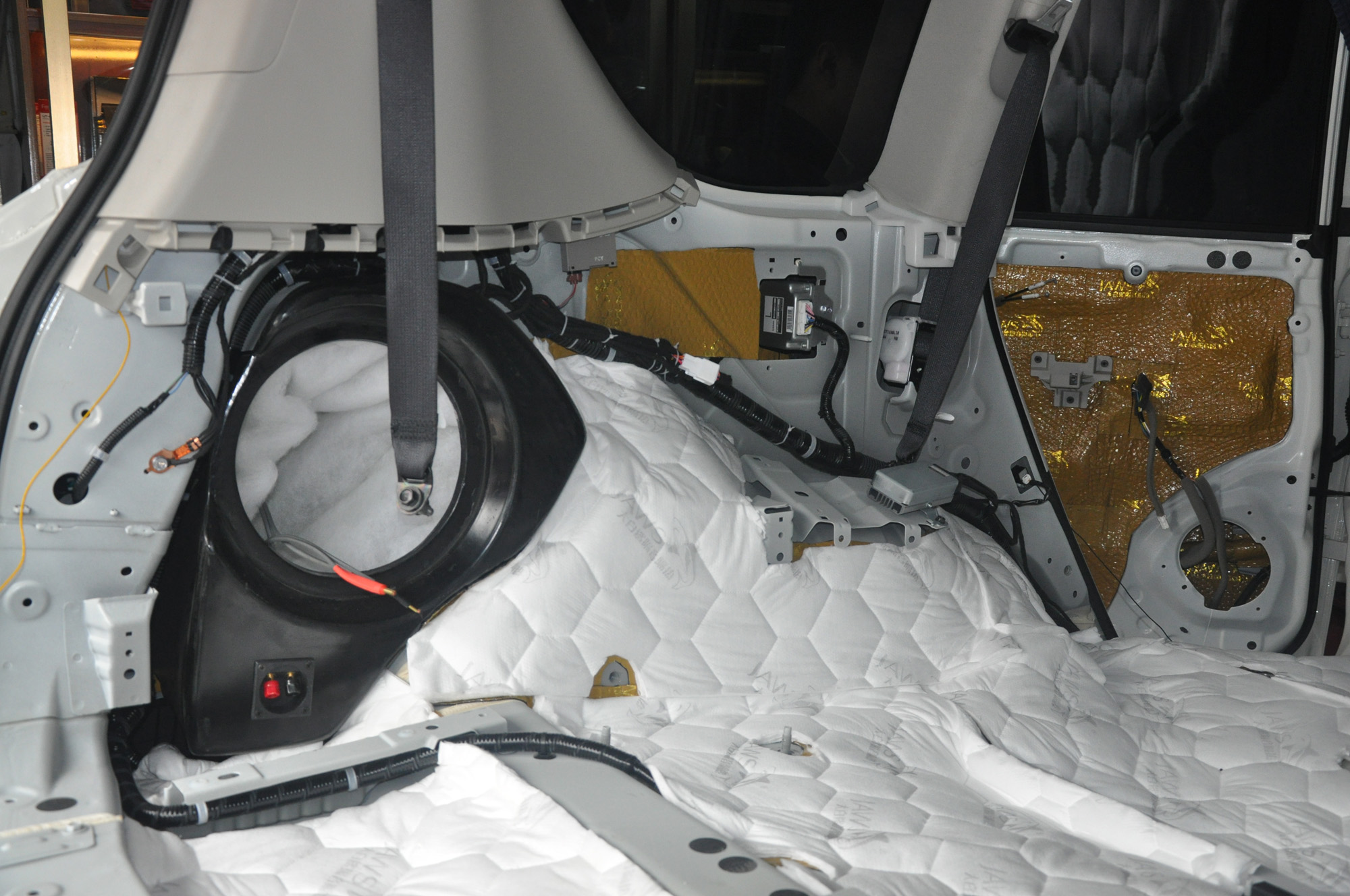 越野越非凡,美国Rockfordfosgate来福音响上车,途乐带你享世界