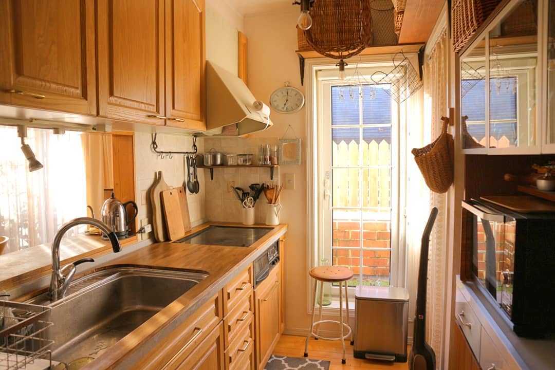 顶层带20平米左右的阁楼房子,有阁楼的挑高房子