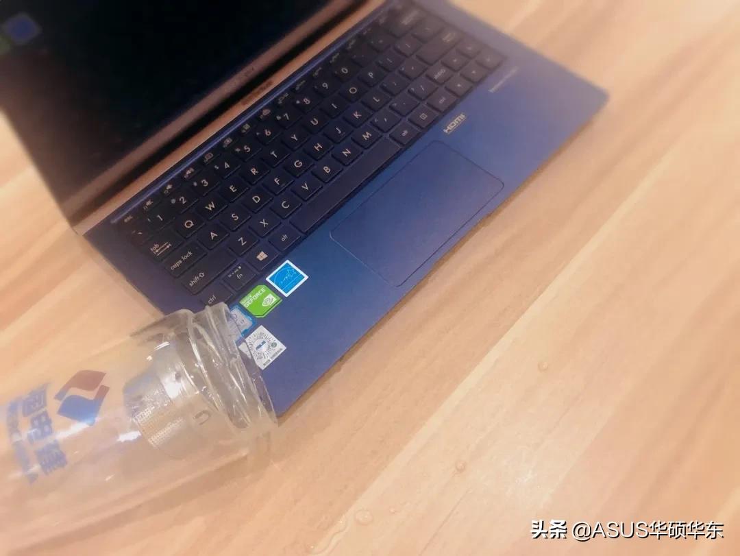 笔记本不小心进水导致上网异常,笔记本不小心进水了过一会黑屏了