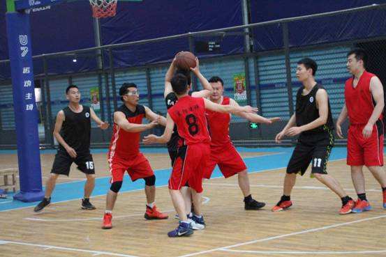 襄阳体育场有篮球场吗,湖北襄阳哪里有室内篮球场