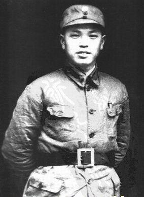 新四军中的上将有几人,新四军有几个副司令员