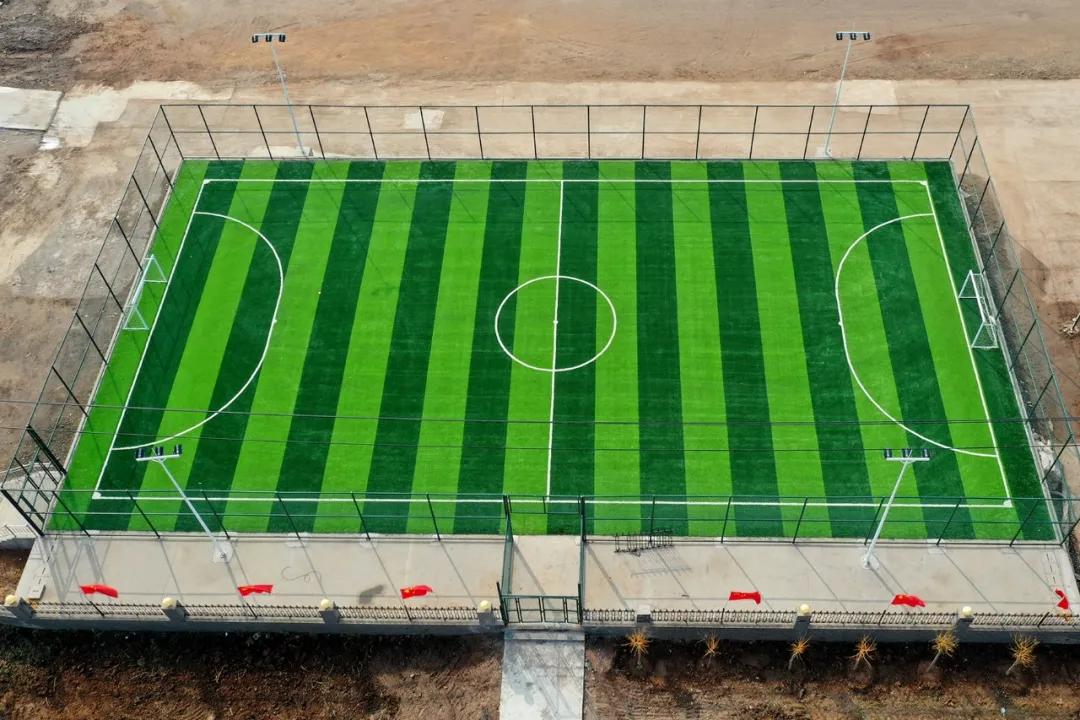 国内已建好的专业足球场,正在建设的国内专业足球场