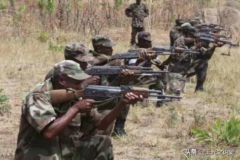 一个普通士兵当上将军有多难,当上一级军士长有多难