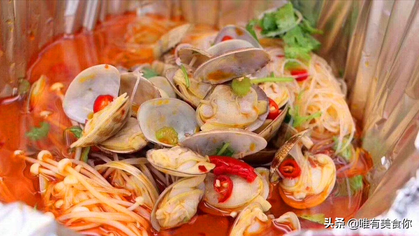 火爆地摊美食锡纸花甲米线，做法很简单，1勺金汤料成就的美味