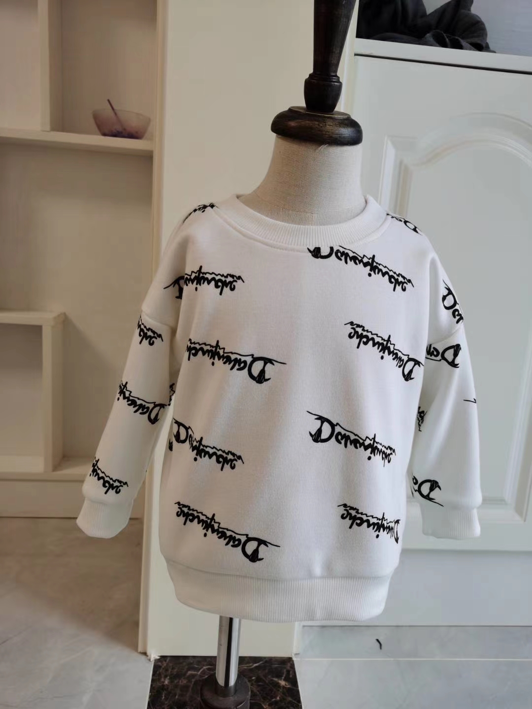 学做衣服会不会很难学会的,现在学做衣服难不难啊