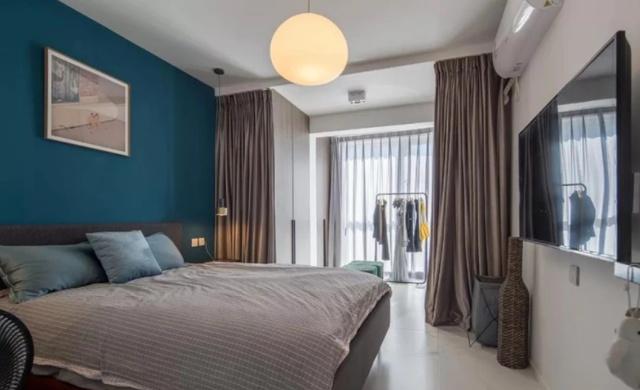 老婆把主卧阳台“内扩”1m宽！挤出阳光衣帽间，全屋太温馨！干货