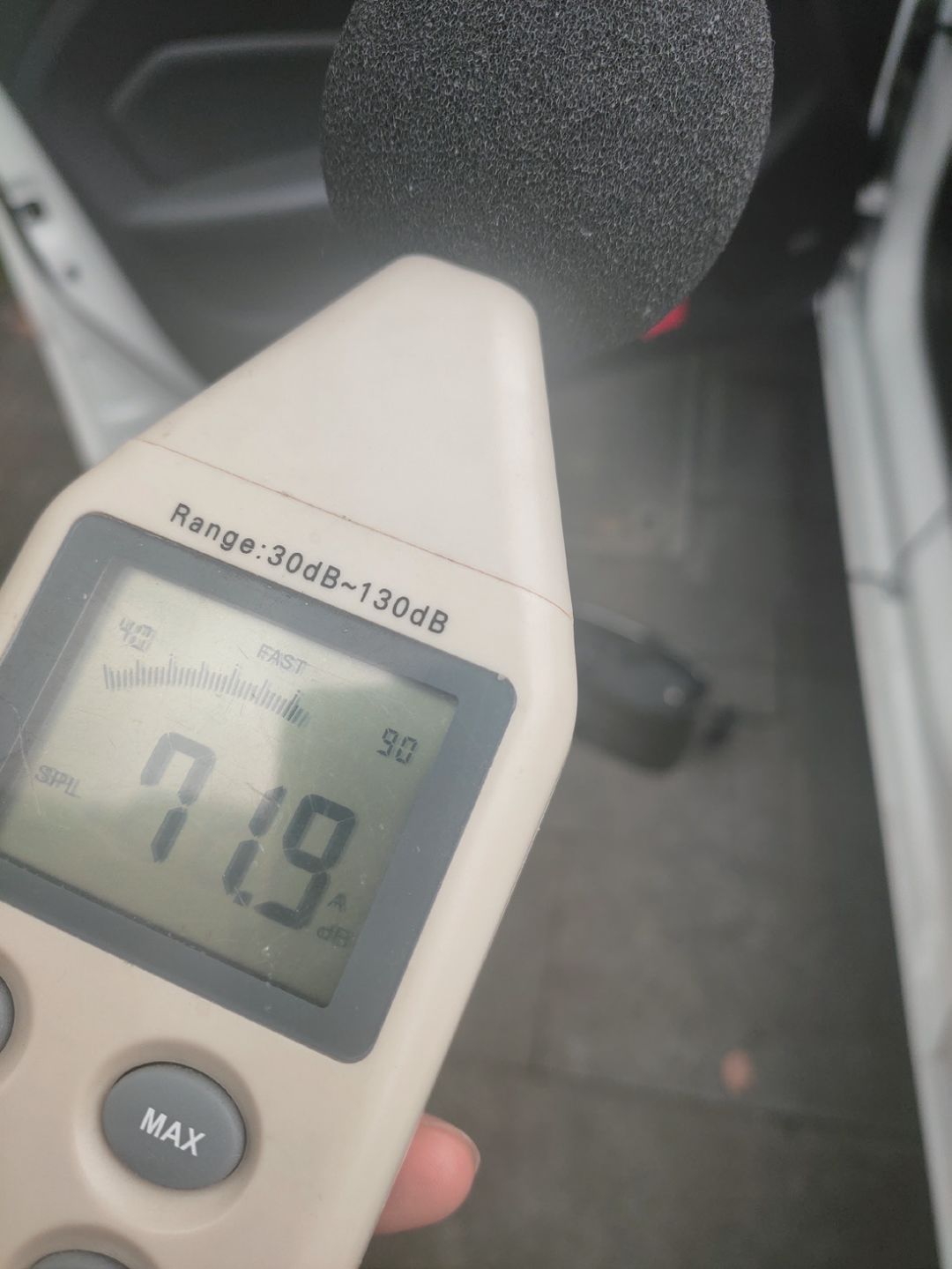 行车安全必备之沿途车载充气泵,非常爱车车载充气泵使用方法