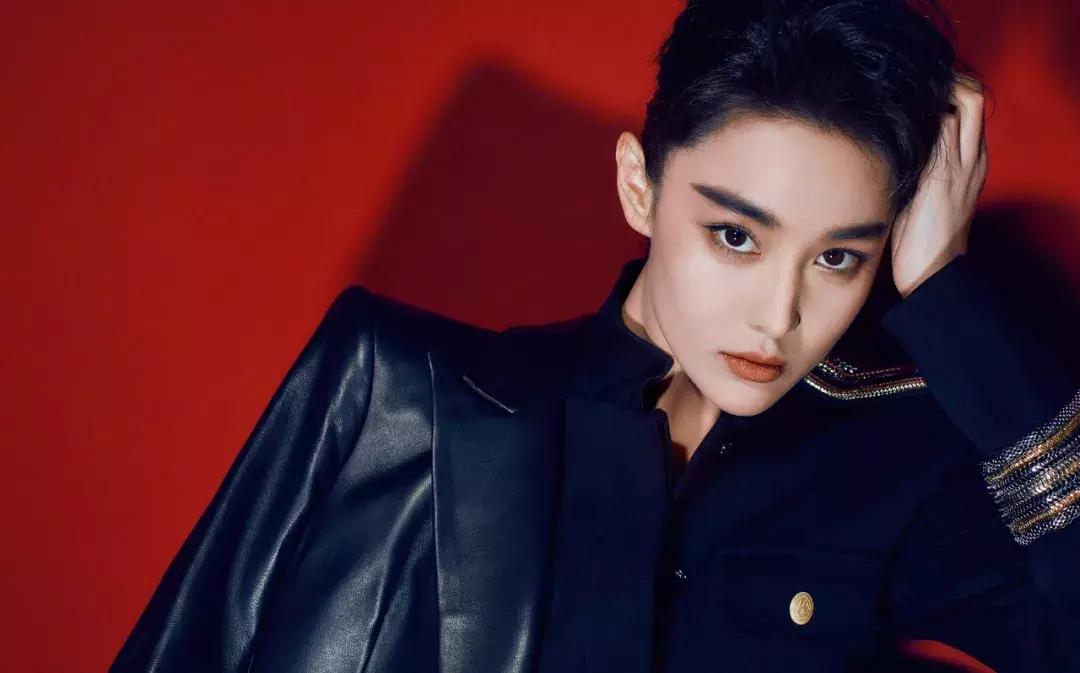 张馨予短发又飒又美,张馨予帅气超短发