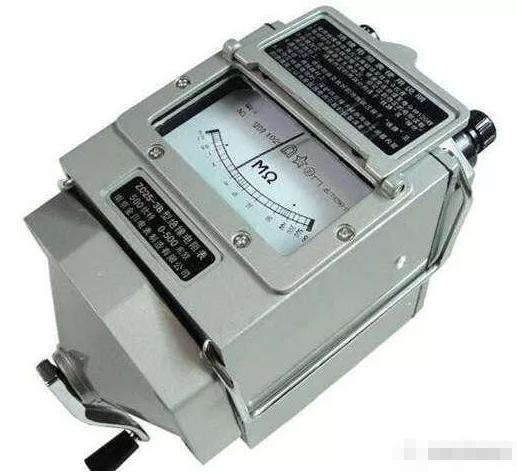 电工摇表怎么查电机,专业电工用万用表测量电机好坏