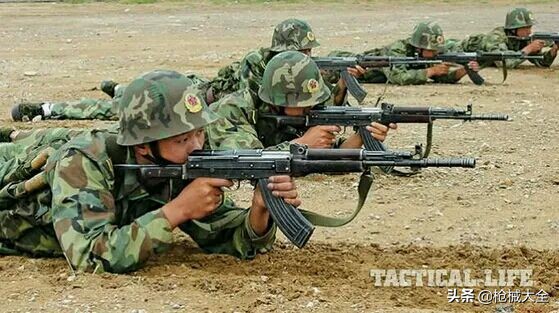 步枪正确射击姿势,如何正确持握手枪