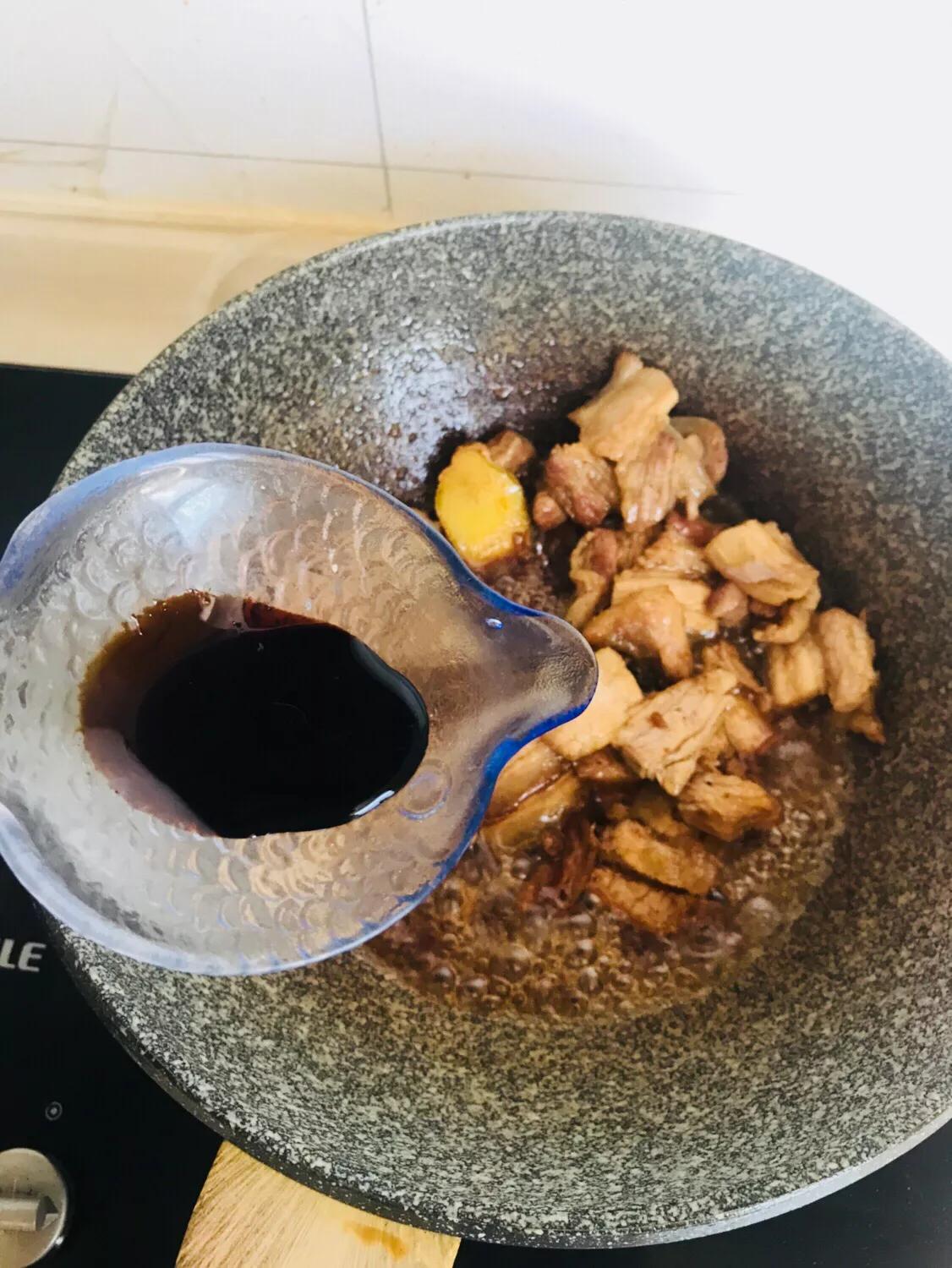 五花肉和米饭一起做最好吃,五花肉懒人做米饭的方法