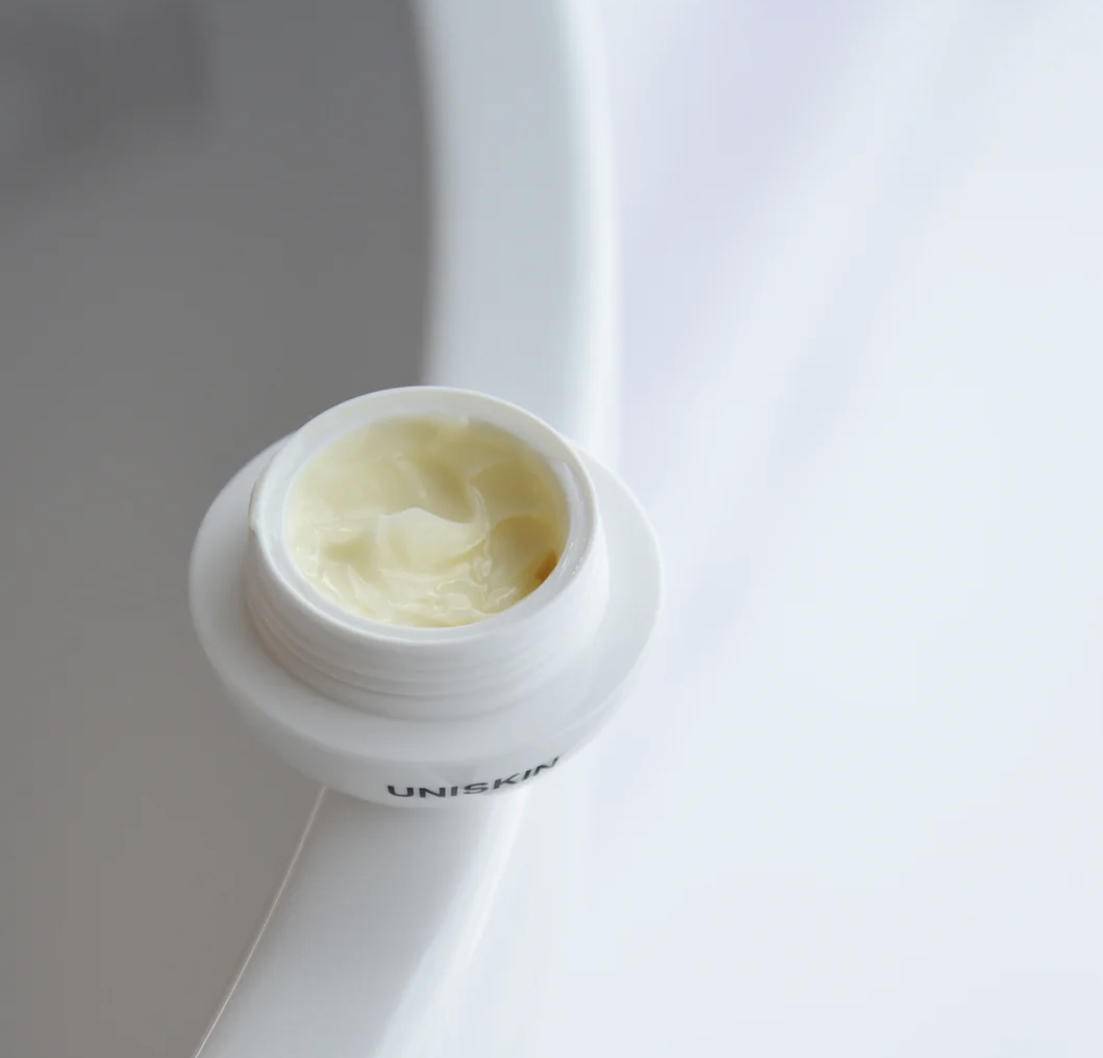 保湿眼霜推荐10款,18岁天生黑眼圈眼袋眼霜推荐平价