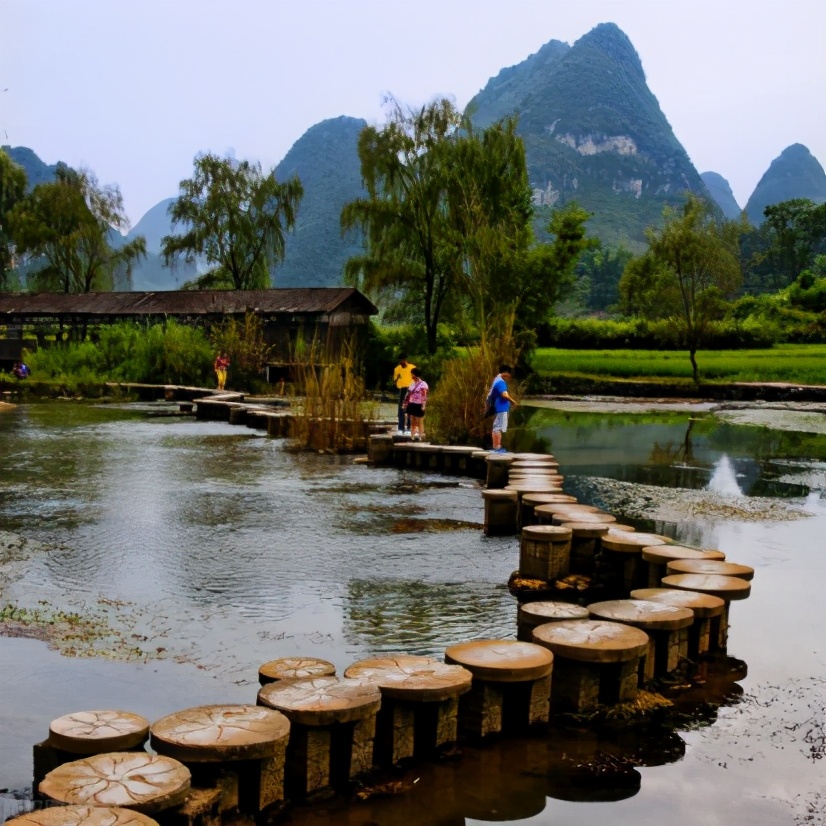 广西山水秀丽的地方视频,广西鹅泉风景比桂林还好看