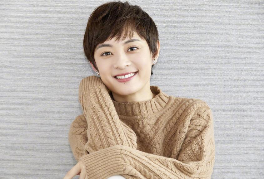 39岁安妮海瑟薇素颜,安妮海瑟薇脸上的皱纹