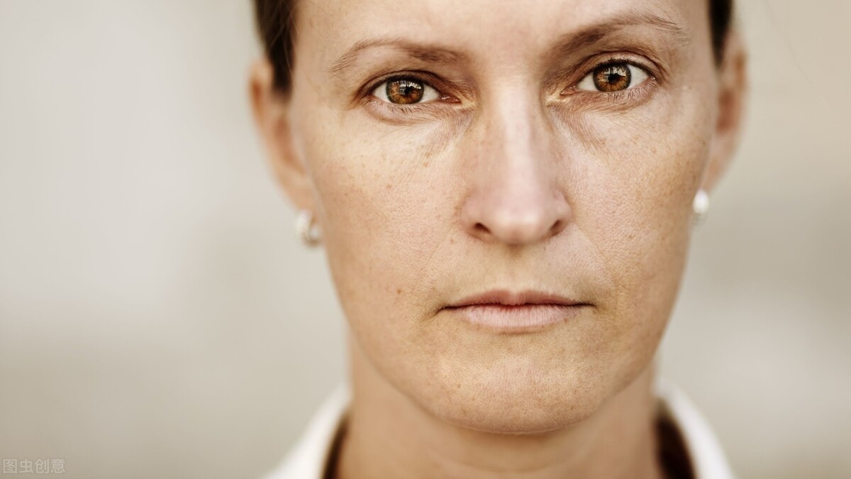 如何有效预防皮肤长斑,女人容易长斑应该怎么做才能淡斑