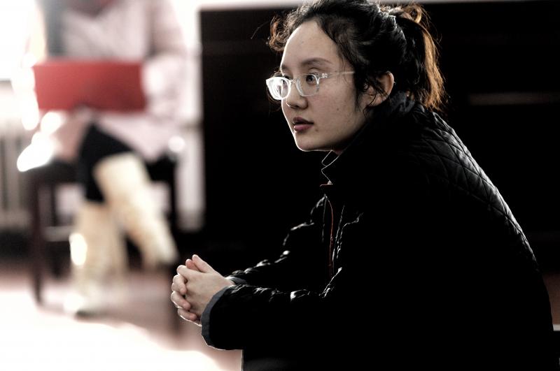 女主播卖*品毒**“蓝精灵”受审,闲鱼、小红书仍有人在卖