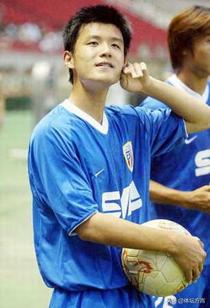 他是申花出场王，为球队拼到吐血曾被骂“叛徒”，如今38岁未退役