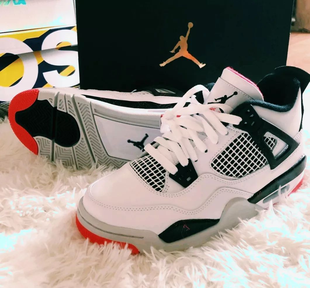 穿过很多的鞋子,穿过那么多鞋最爱的还是匡威