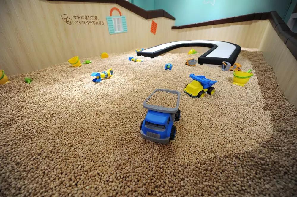 推荐熊孩子玩的游戏,周末去童趣熊儿童乐园玩