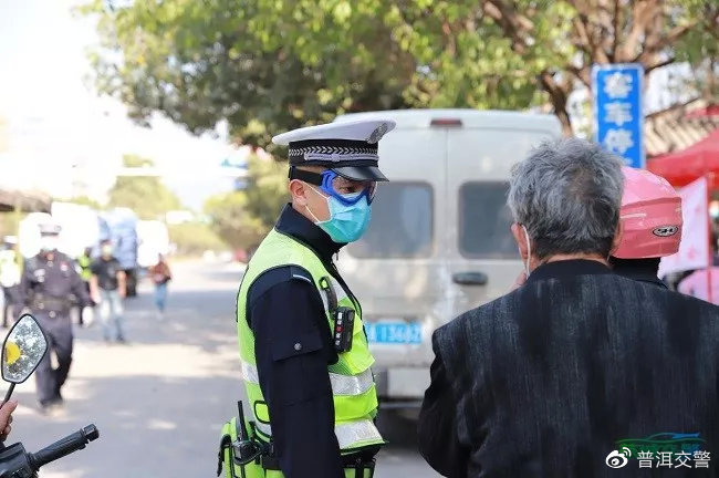 战疫保卫者撑起坚强屏障,战地志愿者共筑红色守护墙