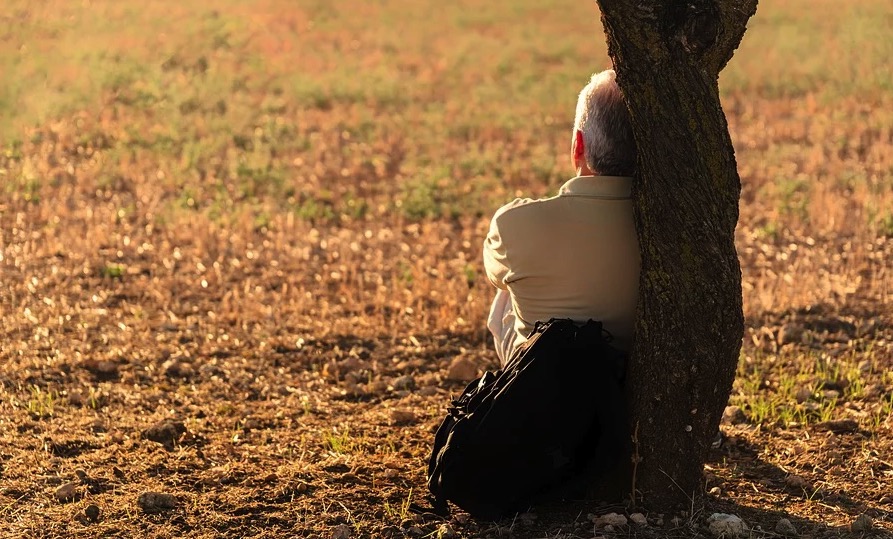 内向并非缺点怎么改变,内向的人是怎样形成内向心理的