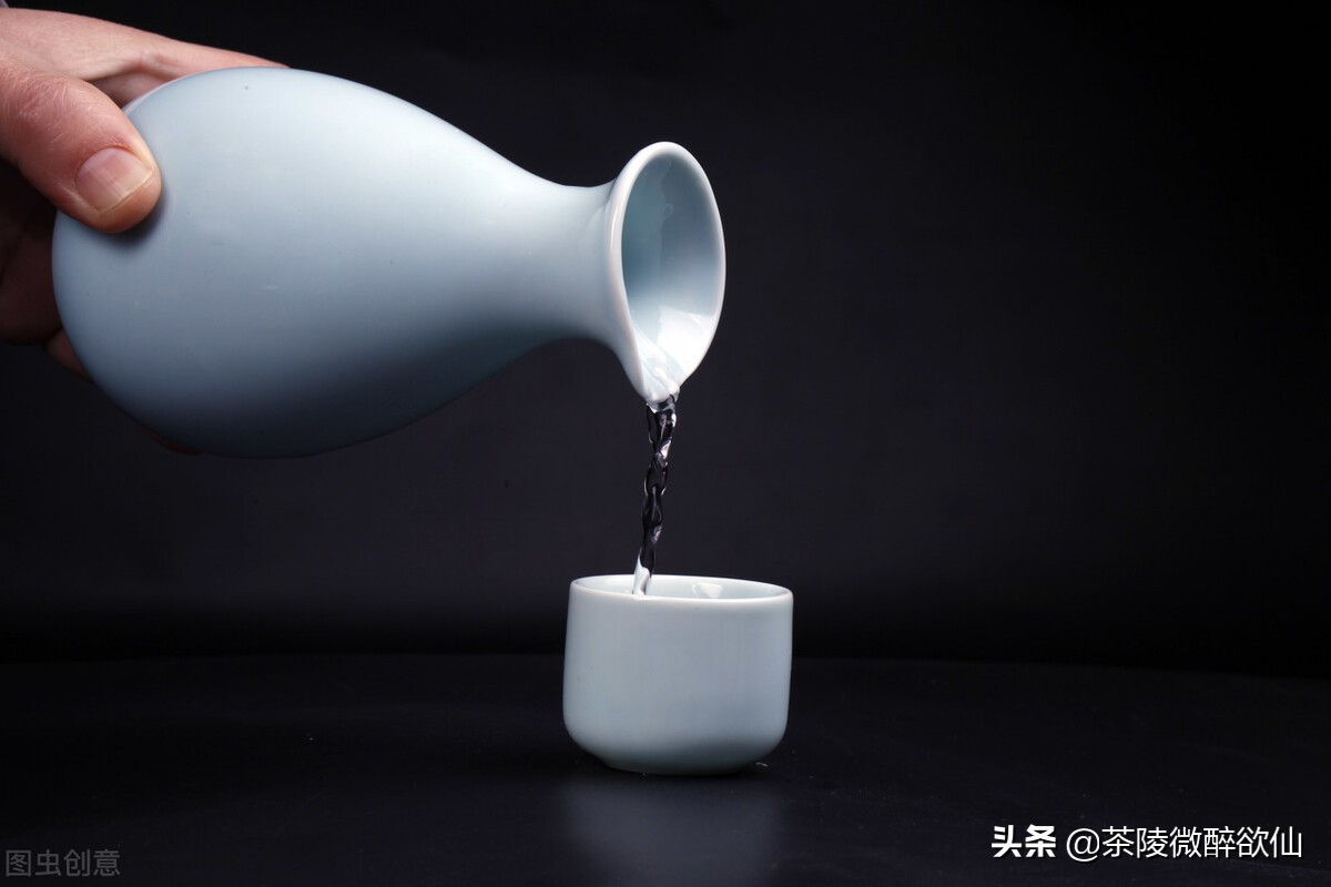 粮食酒为什么会变浑浊,纯粮食酒变酸了怎么补救