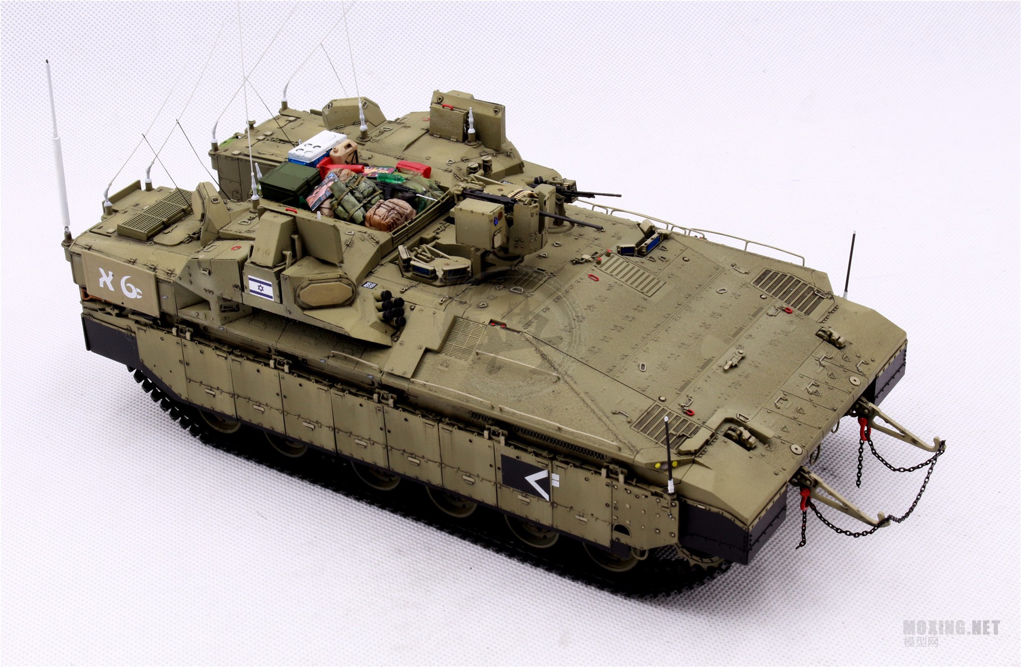 MENG,SS-018-1/35以色列“雌虎”重型装甲运输车-简介与开盒