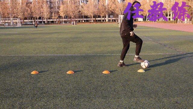 足球绕杆中考标准动作视频示范,中考体育足球绕杆技巧及训练方法